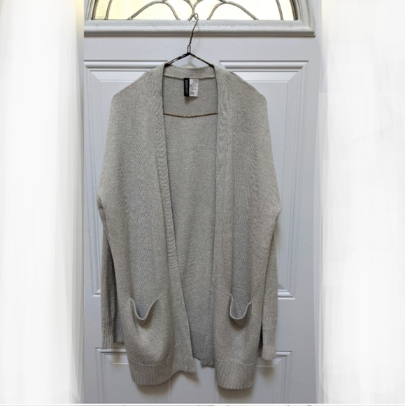 Women’s H&M Divided Cardigan, Size L - Picture 10 of 10